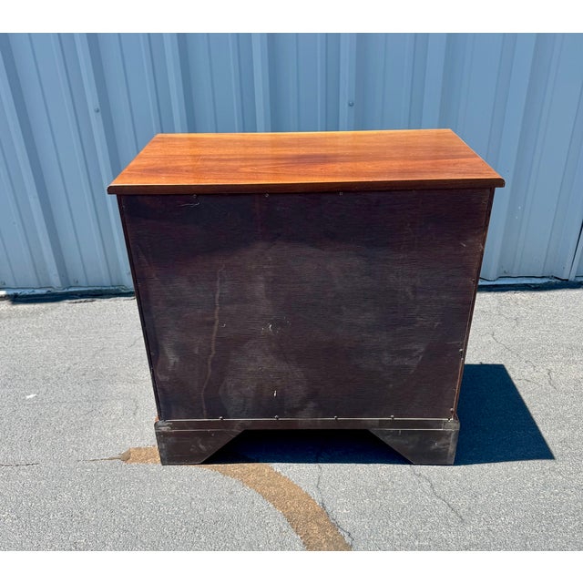 Late 20th Century Kittinger Colonial Williamsburg Mahogany Bachelor's Chest For Sale - Image 5 of 11