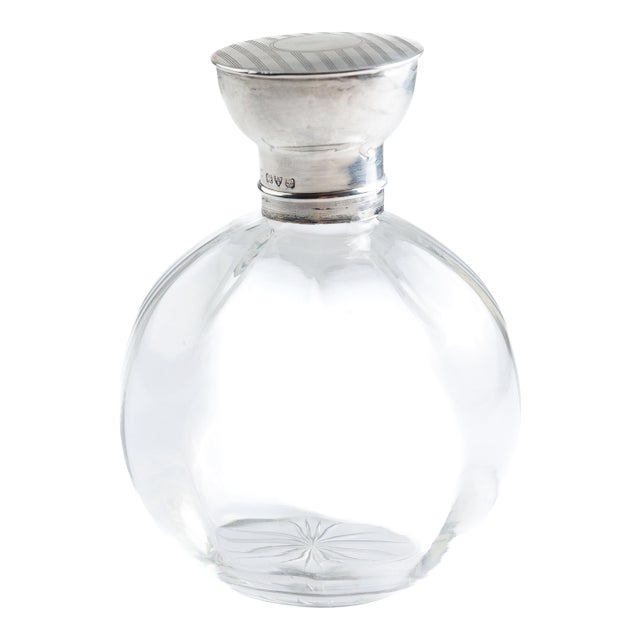 Edwardian Sterling Silver & Cut Glass Perfume Scent Bottle — Hallmarked, Engine-Turned Cap, C. 1900–1910 For Sale