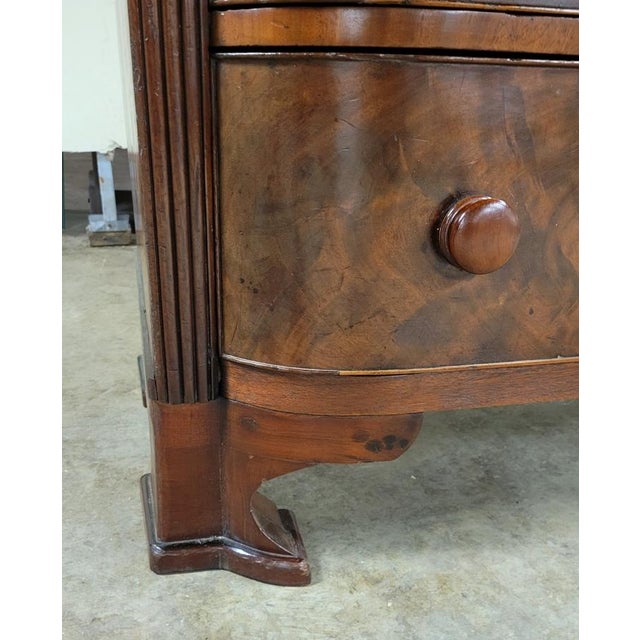 Traditional Circa 1830 American Empire Figured Mahogany Bow-Front 4-Drawer Chest For Sale - Image 3 of 13