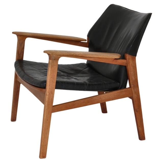Danish Modern Lounge Chair in Patinated Oak & Black Leather attributed to Hans Olsen, 1950s For Sale