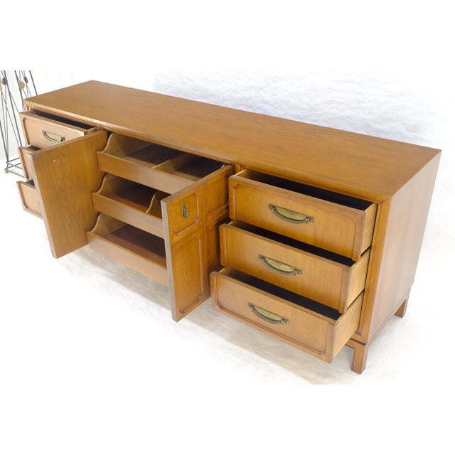 Mid Century 80” Long 9 Drawers Dresser Credenza Two Drawer Compartment MINT For Sale - Image 15 of 17