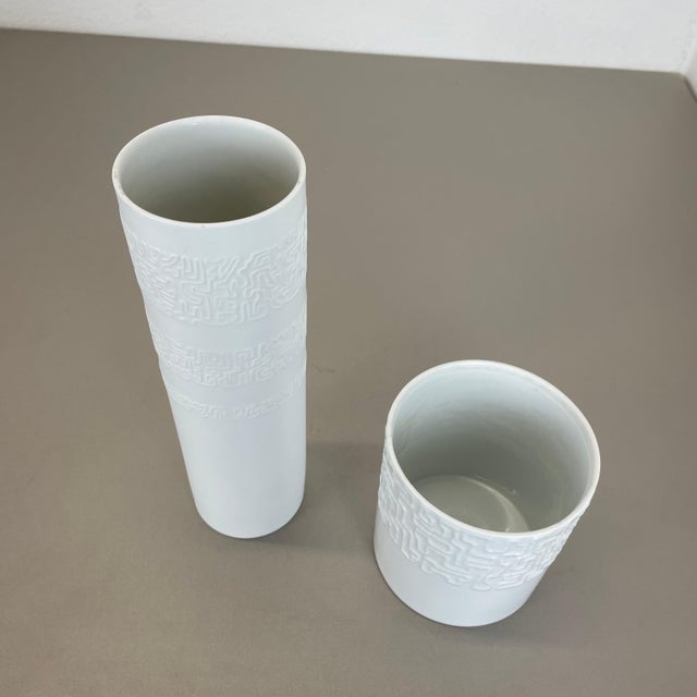 Abstract Porcelain Vases by Cuno Fischer for Rosenthal, Germany, 1980s, Set of 2 For Sale - Image 13 of 16
