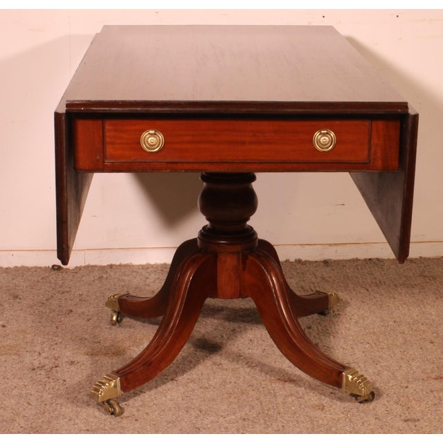 Pembroke Mahogany Table from the 19th Century For Sale - Image 11 of 13