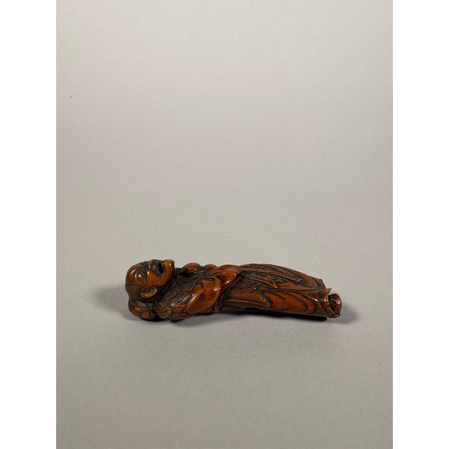 Wooden netsuke, early 18th century, Edo period, Japan For Sale - Image 6 of 12