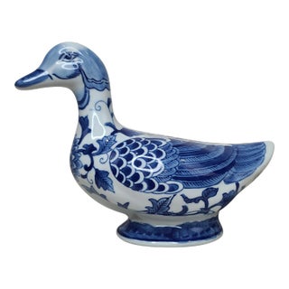 1980s La Dolce Vita by Jade Designs Blue Scroll Collection Blue & White Chinoiserie Porcelain Duck For Sale