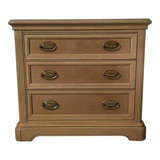 1990s Bernhardt Maple Wood 3 Drawer Nightstand For Sale
