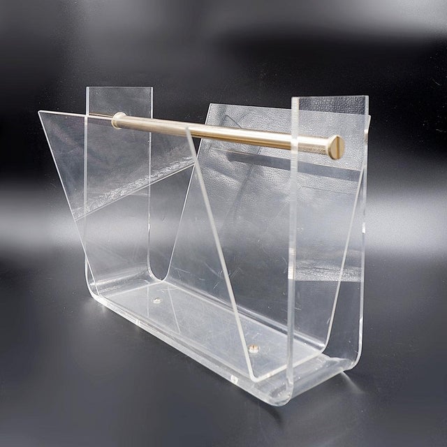 1970s Omega Magazine Rack in Acrylic Glass attributed to David Lange for Roche Bobois, 1970 For Sale - Image 5 of 11