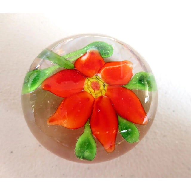Late 20th Century Glass Millefiori & Red Poinsettia Paper Weight- Set of 2 For Sale - Image 9 of 12
