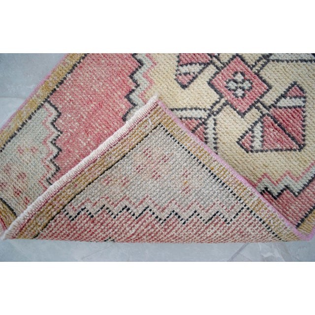 1970s Vintage Hand Knotted Small Rug Enrtway Mat, Kitchen Bathroom Decor 2x3 Ft Approx For Sale - Image 13 of 14