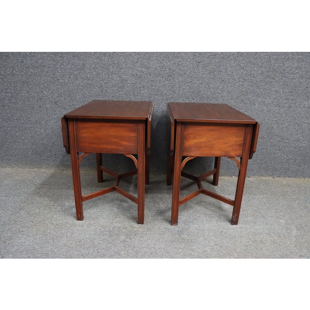Henkel Harris Virginia Galleries Mahogany Pembroke Drop Leaf End Tables – Pair For Sale - Image 12 of 14
