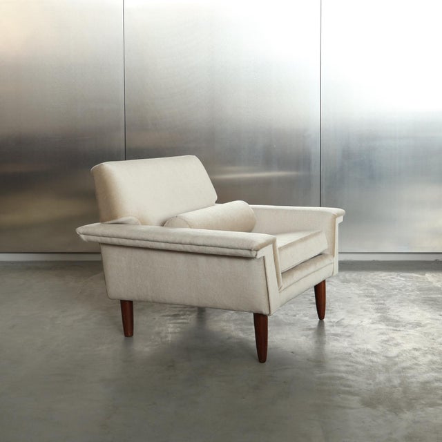 Mid-Century Modern Lounge Chair in Mohair, 1967 For Sale - Image 16 of 16