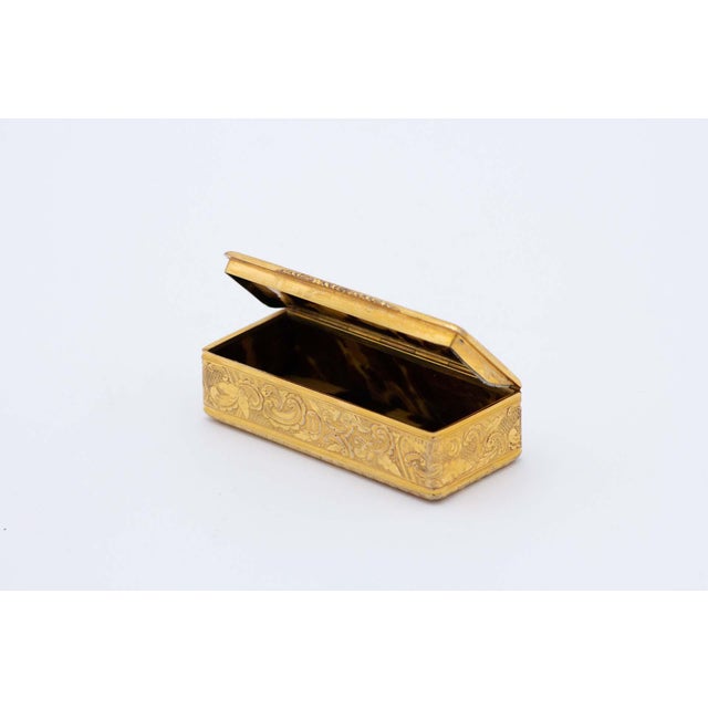 Rectangular Gold Snuff Box For Sale - Image 6 of 6