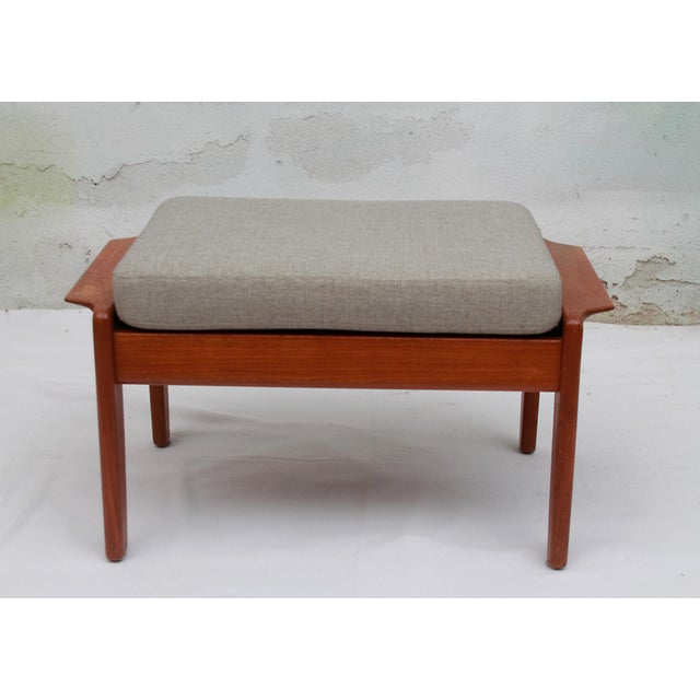 Komfort Vintage Ottoman in Teak by Arne Wahl Iversen for Komfort, 1965 For Sale - Image 4 of 10