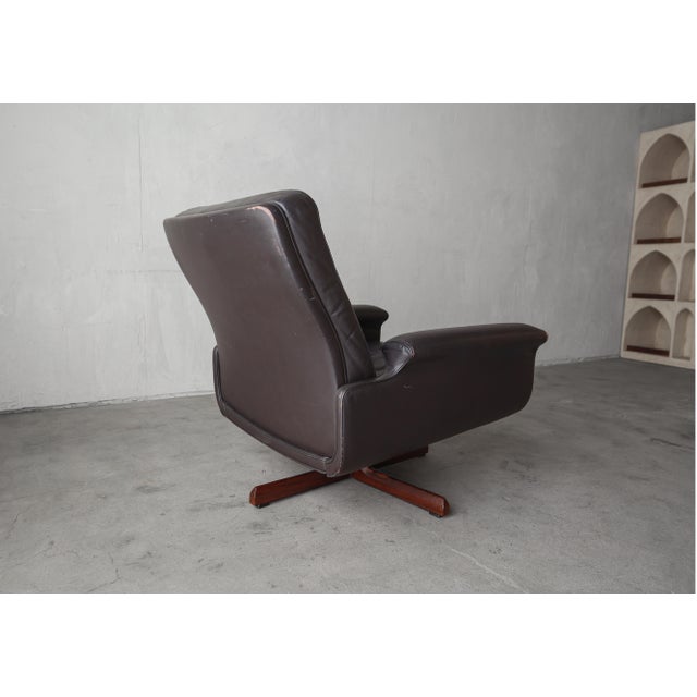 1960s Mid Century Danish Brown Leather & Rosewood Swivel Lounge Chair For Sale - Image 5 of 11