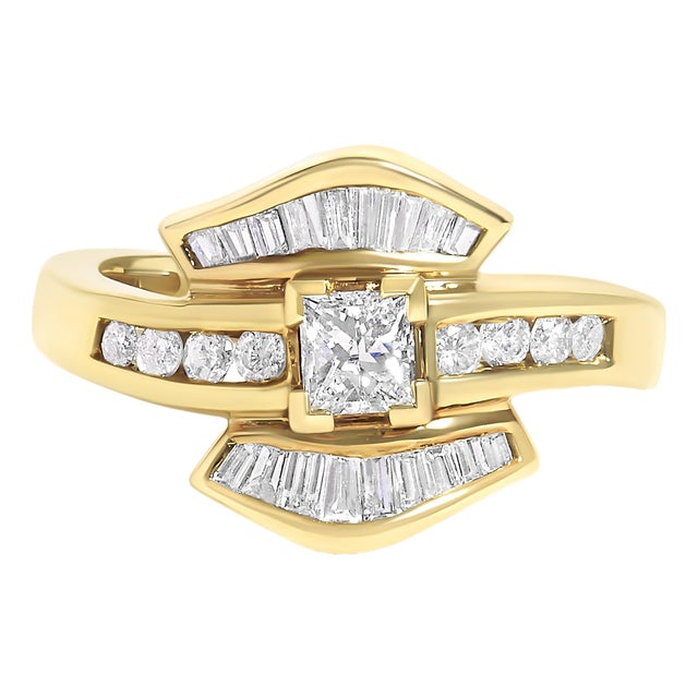 14K Yellow Gold 1.0 Cttw Princess Diamond Geometric Cocktail Ring For Sale
