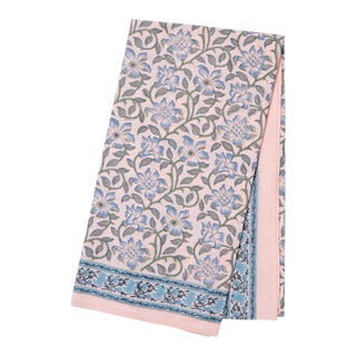 Naaz 12-Seat Dusty Pink Tablecloth For Sale