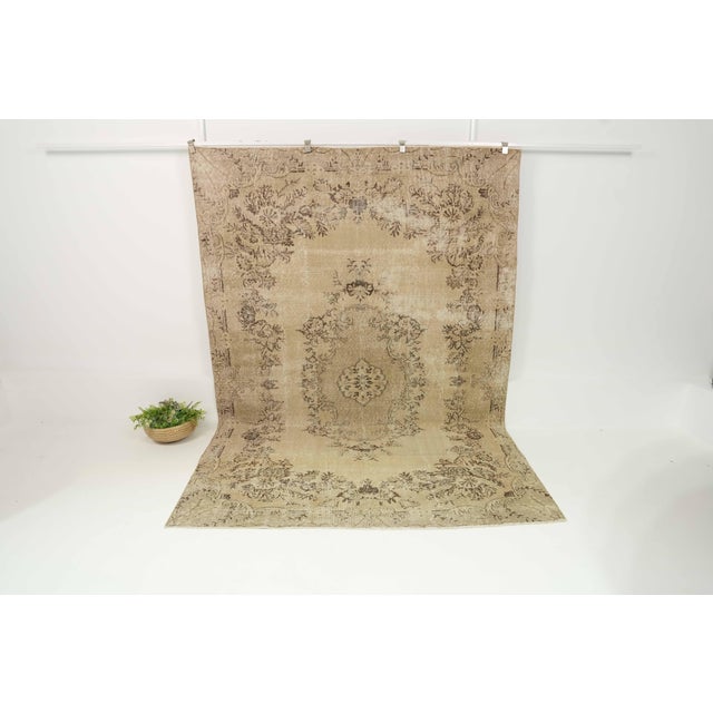 Turkish 1970s Vintage Turkish Handmade Wool Cotton Beige Area Rug For Sale - Image 3 of 12