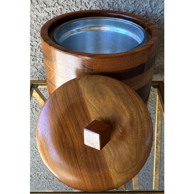 Circa 1970/1980 Sleek & Chic Walnut Wood Ice Bucket With Attached Insulated Glass Insert For Sale - Image 10 of 18