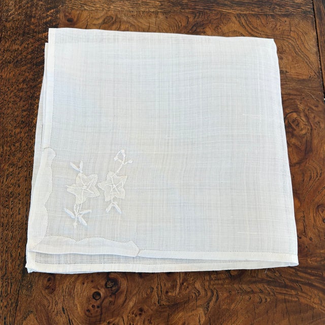 Vintage French Embroidered Organdy Tablecloth and Napkin Set, 1930, Set of 13 For Sale - Image 9 of 11