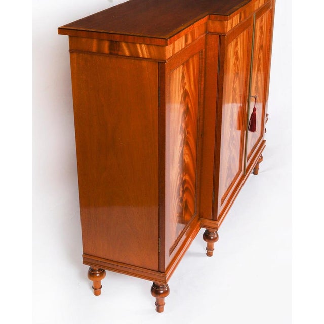 Vintage Late 20th Century Flame Mahogany Sideboard from William Tillman, 1980s For Sale - Image 14 of 18