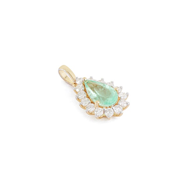 VR Jewels Certified 1.15ct Columbian Emerald Diamond Halo Pendant in 14k Yellow Gold For Sale - Image 4 of 15