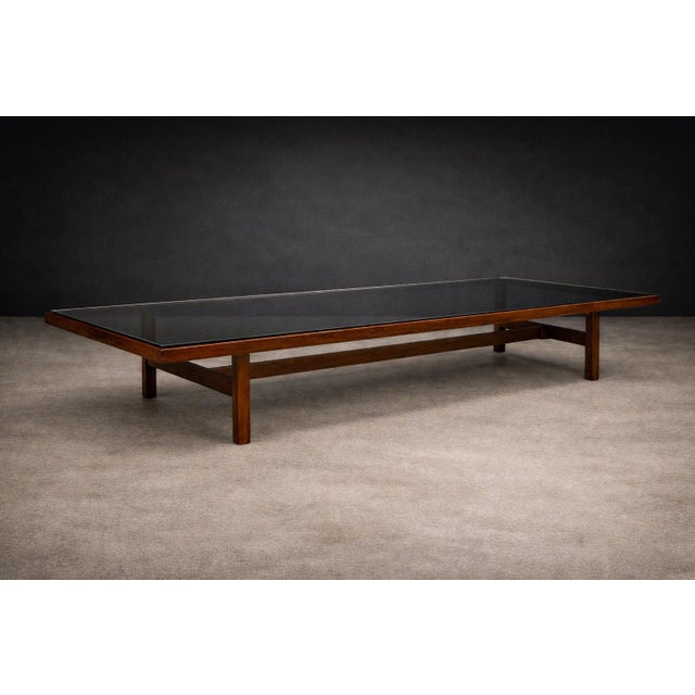 Mid-Century Modern Large Coffee Table in Rosewood and Glass by Joaquim Tenreiro, Brazil, 1950s - Lot 603 For Sale - Image 3 of 14