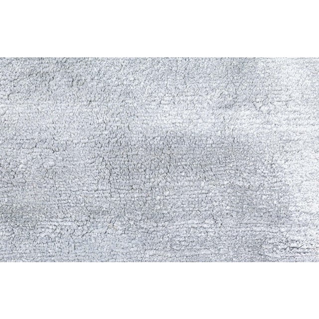 Early 21st Century Contemporary Gray Silk Rug For Sale - Image 5 of 6