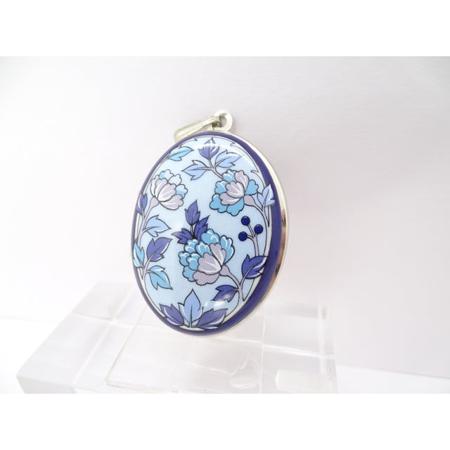 19th Centur Hanging Reliquary in Enamel by Michaela Frey, Austria, 1950s For Sale - Image 6 of 16