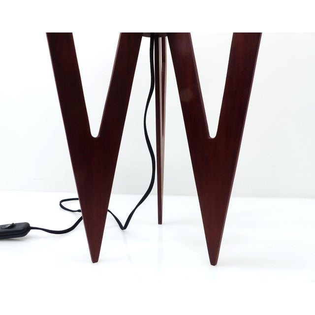 1970s Large Sculptural Tripod Lamp in Stained Wood with Compass-Shaped Lines, 1960s For Sale - Image 5 of 11