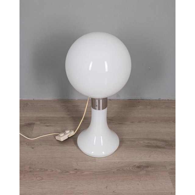 1970s Vintage Italian Table Lamp in White Glass, 1970s For Sale - Image 5 of 12