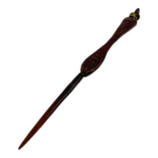 Early 20th Century Nyamwezi Figural Engagement Hair Pick Tanzania For Sale