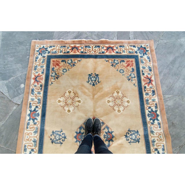 1980s Vintage Chinese Geometric Design Heavy Pile Earth-Toned Color Hand-Knotted Wool Rug - 6’ X 9’ For Sale - Image 4 of 10