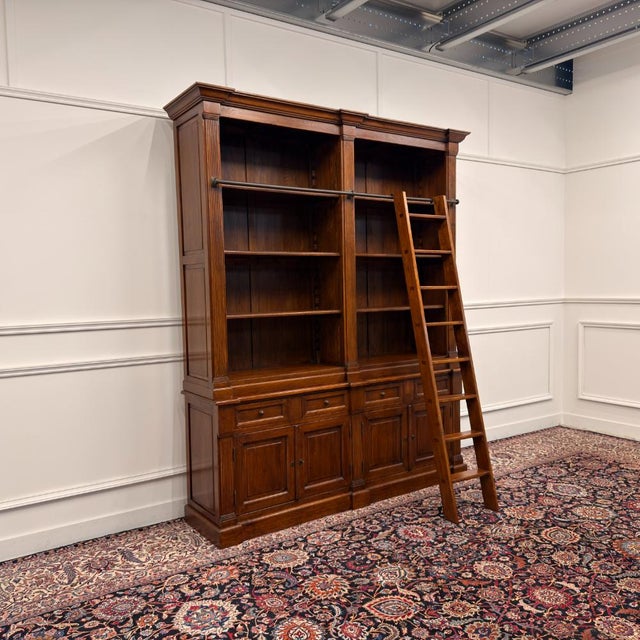 Large English Bookcase in Oak For Sale - Image 4 of 18