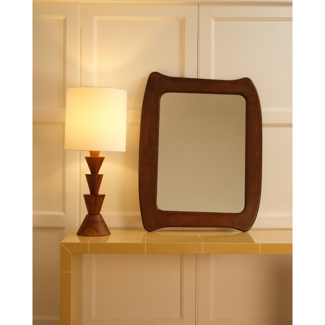 Elegant Italian wooden lamp - Italy, 1970s Graphic design with a pyramidal top and an inverted base. Lampshade and wiring...