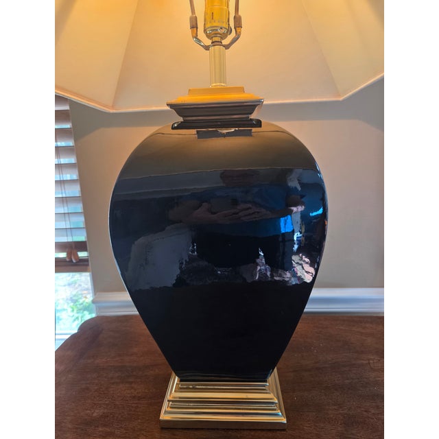 Late 20th Century Vintage Brass and Black Porcelain Table Lamp For Sale - Image 5 of 11