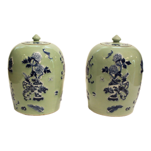 Circa 1880 Chinese Pair of Covered Porcelain Jars