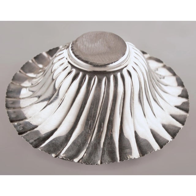 Pair of Early 20th Century Art Nouveau Polished Silver Bowls by Josef Hoffmann for Wiener Werkstätte For Sale - Image 6 of 9