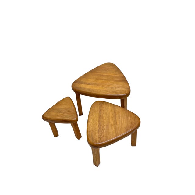 Mid-Century Modern Triangular Oak Nesting Tables by Pierre Chapo, 1970s, Set of 3 For Sale - Image 3 of 10