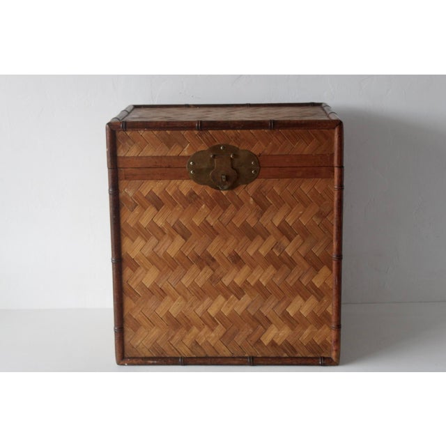 Vintage Bamboo Woven Rattan Storage Chest Trunk Brass Hardware Details Lockable Mid-Century For Sale - Image 4 of 18