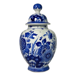 Vintage Hand-Painted Delft Blue Lidded Vase by Royal Delft, 1972 For Sale