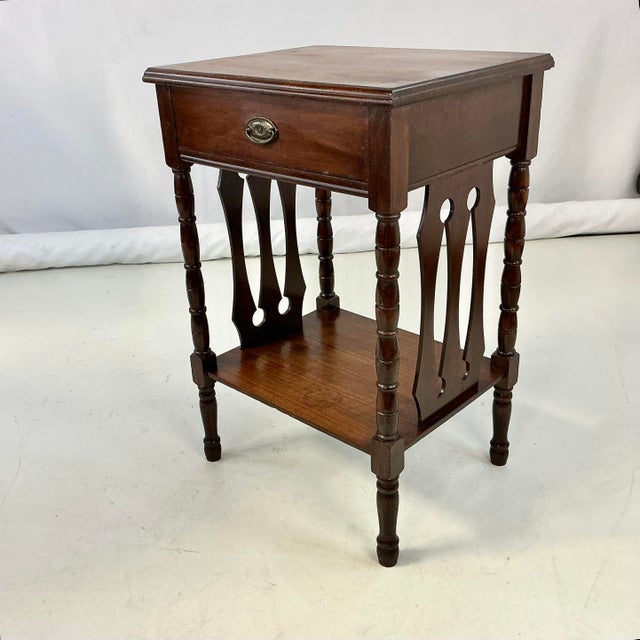 Early 1900s Antique English Traditional Hollywood Regency Victorian Side Table For Sale - Image 14 of 14