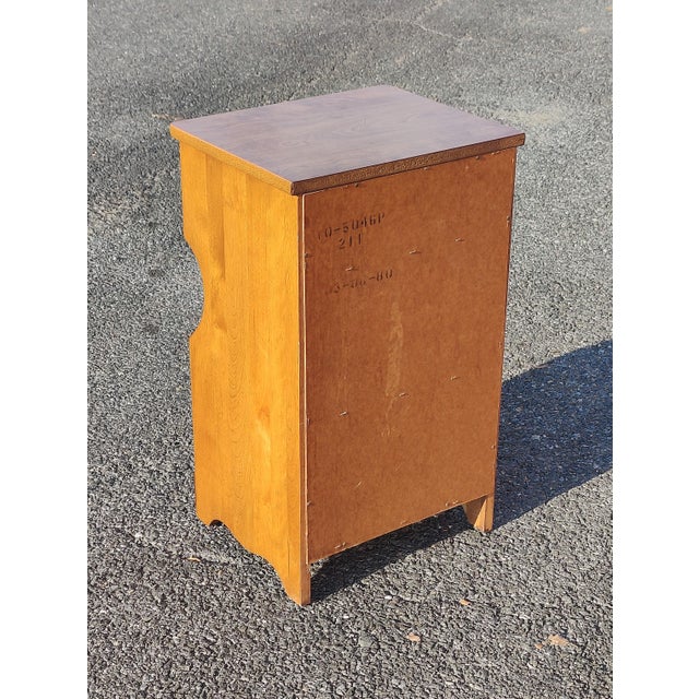 Mid 20th Century Ethan Allen Baumritter Heirloom Nutmeg Maple Colonial Early American Nightstand For Sale - Image 9 of 9