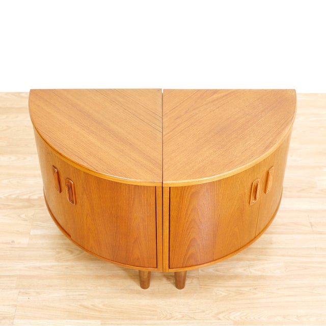 Pair of Teak Corner Cabinets Nightstand Side Tables by G Plan For Sale In Los Angeles - Image 6 of 10
