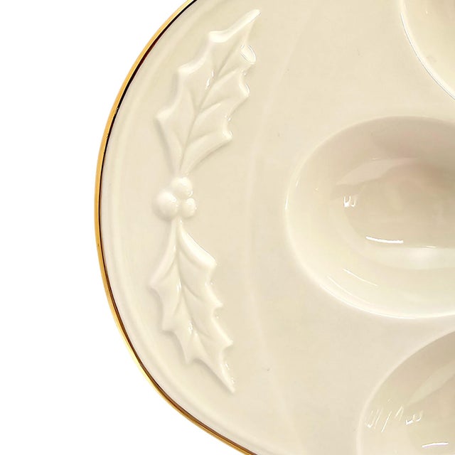Late 20th Century Lenox Holiday Holly-and-Berry Porcelain Deviled Egg Platter With Gold Trim For Sale In San Francisco - Image 6 of 11