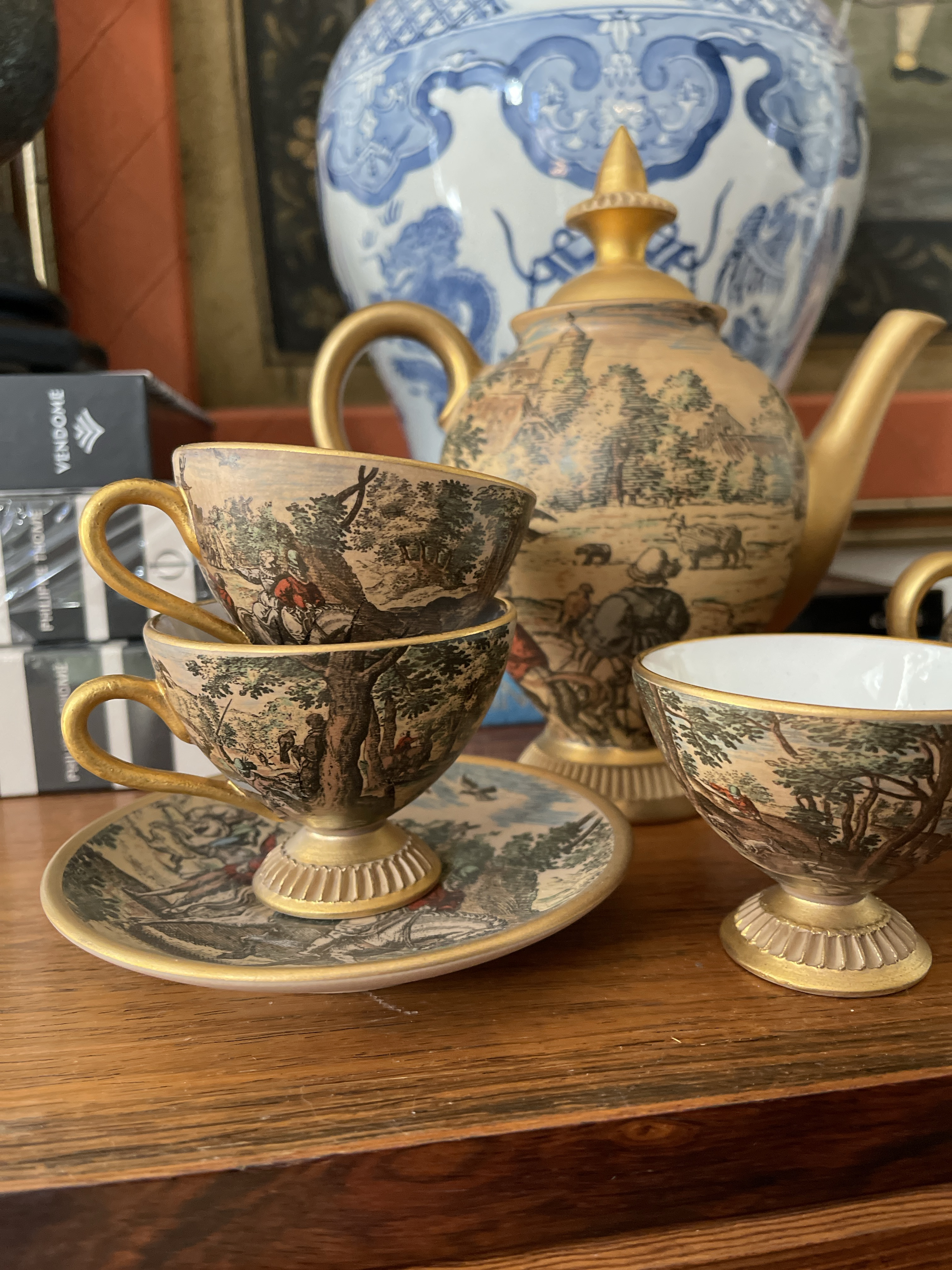 1990s Ceramiche Florentine Decoro Giotto Italian Hunting Scene Tea