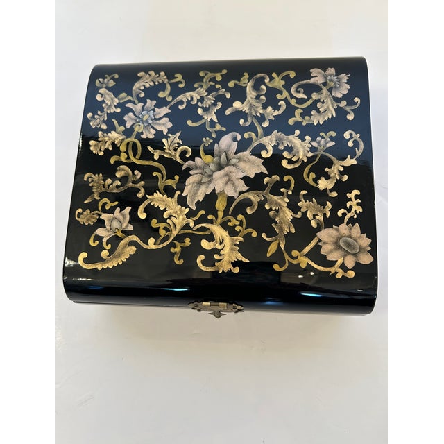 Black Black & Gold Lacquer Handmade Artisan Decorative Box For Sale - Image 8 of 10