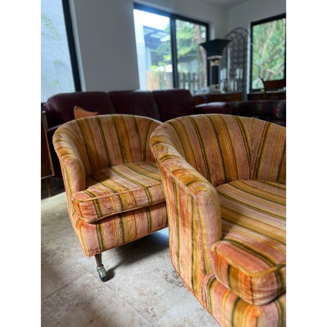 Mid-Century Modern 1960s Mid Century Modern Barrel Back Chairs in the Style of Harvey Probber - a Pair For Sale - Image 3 of 12