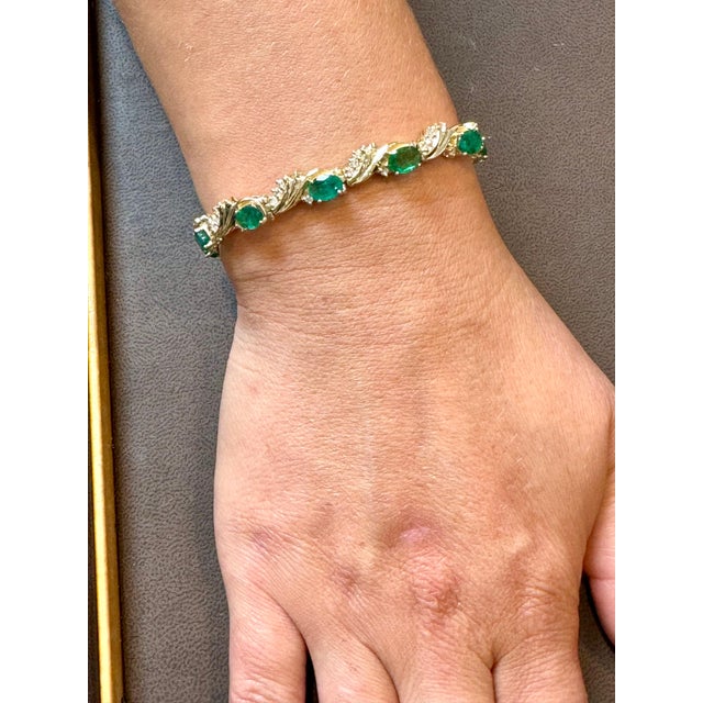 10 Carat Emerald 1.3 Carat Diamond Affordable Tennis Bracelet 14 K Yellow Gold For Sale - Image 11 of 18