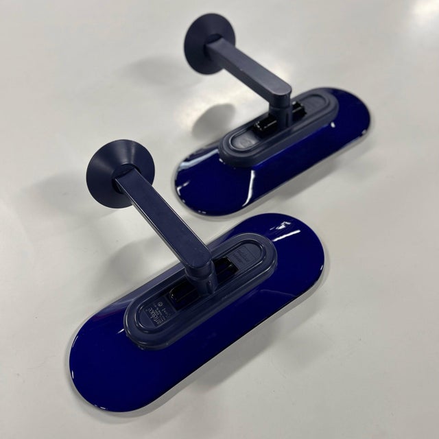 1970s Jill Wall Lights in Blue by Perry King and S. Miranda & G. Arnaldi for Arteluce, 1970s, Set of 2 For Sale - Image 5 of 18