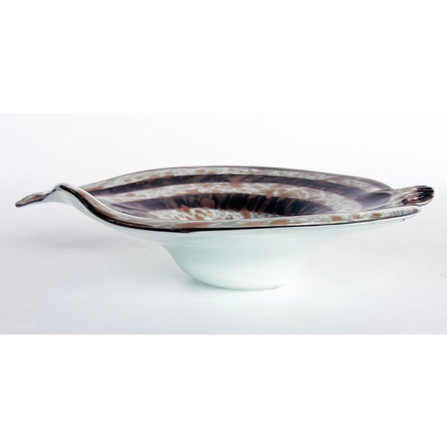 Mid 20th Century Murano Glass Hand-Blown Gold Infused Leaf-Form Tray or Ashtray For Sale In Miami - Image 6 of 11